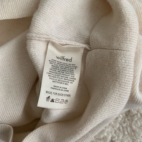 aritzia Wilfred Rebecca sweater - Picture 5 of 6